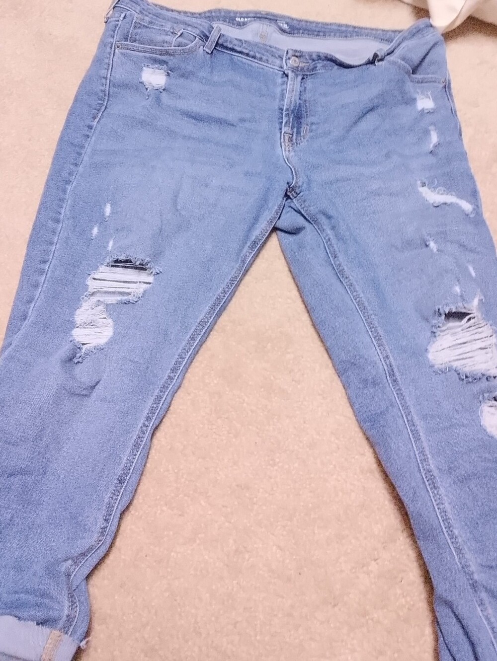 Old navy Rockstar Mid Rise Distressed 18